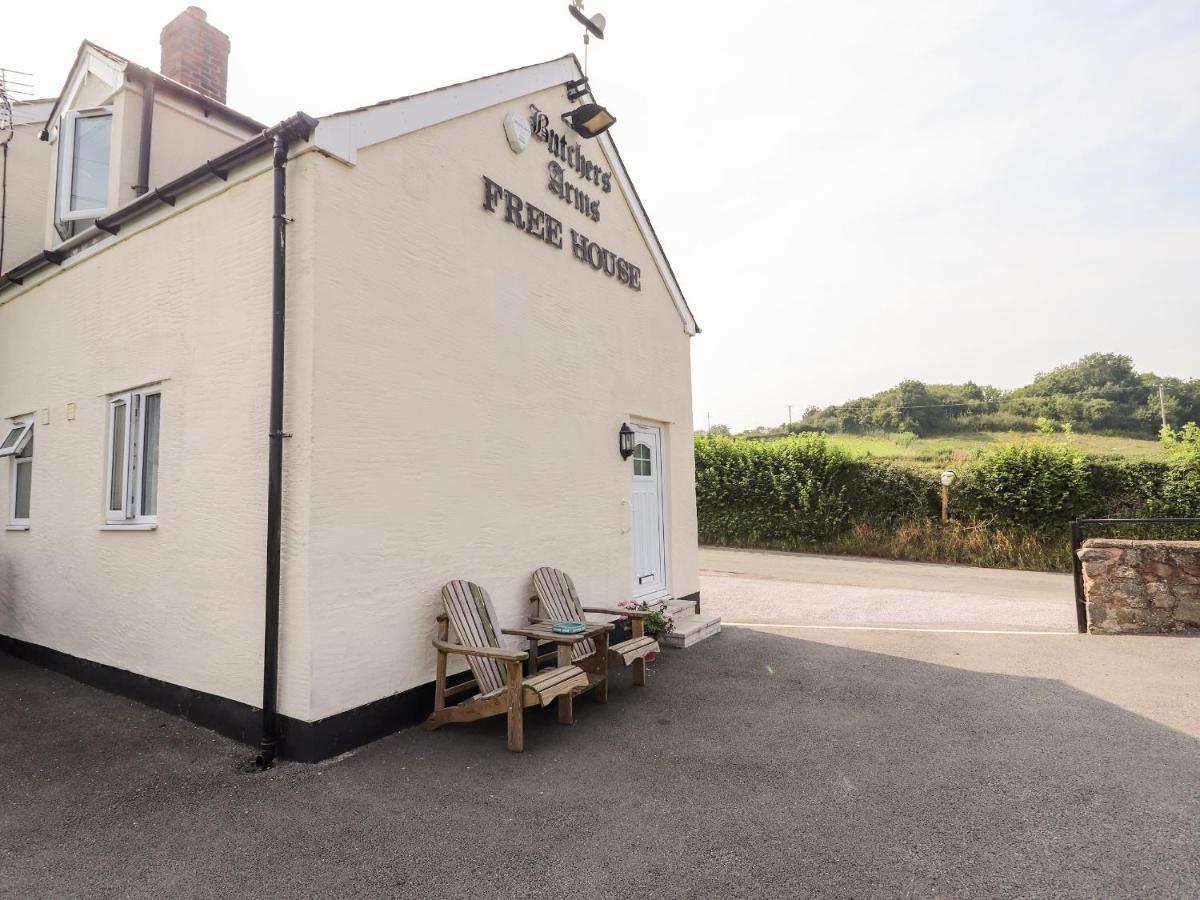 Butchers Arms Cottage Nercwys Exterior photo
